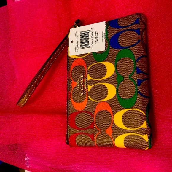 Brand New Coach Wristlet - Picture 1 of 3